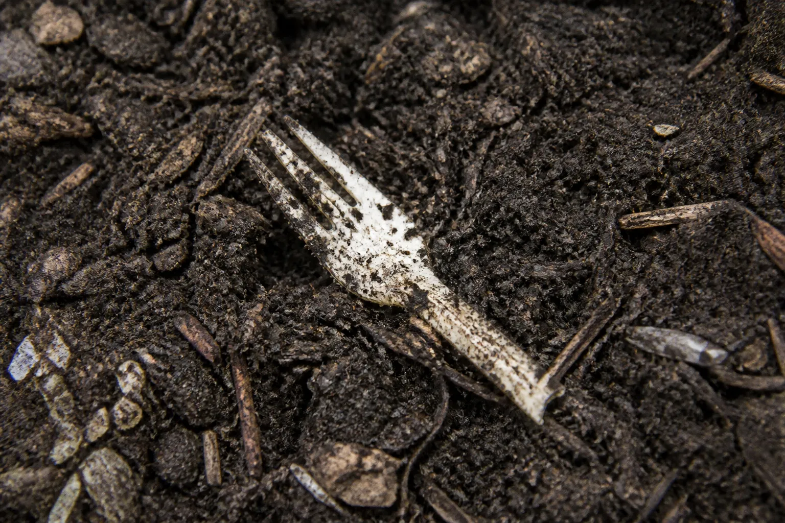 Bioplastic contamination in Oregon composting facilities
