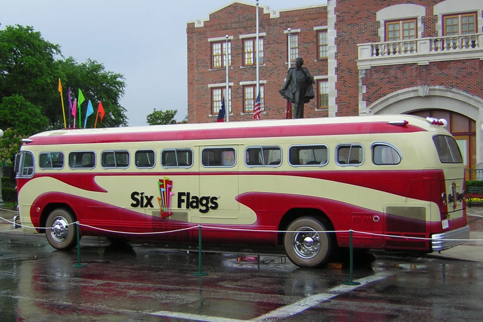 Six Flags Over Texas Tickets: Lessons from an Arlington Trip